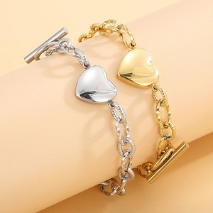 Bracelet cœur en acier inoxydable plaqué or 18k avec fermoir à bascule OT élégant