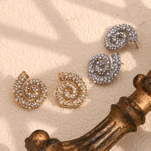 Luxury 18K gold and silver plated conch shell stud earrings with pearls and zircons