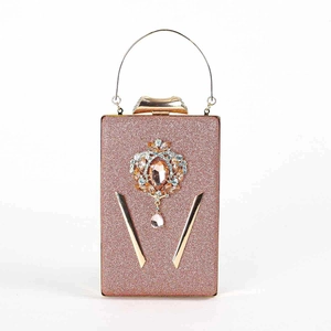 Roze avondtas met lovertjes, goudkleurig metalen handvat en glinsterende strass-details