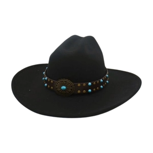 Detail of the brown leather band with turquoise beads and metal buckle on the black felt hat