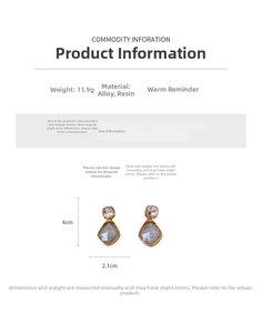 Detailed size specifications for resin drop earrings with 4cm height and 2.1cm width