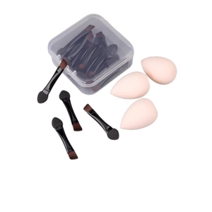 Set trucco portatile con pennelli per ombretto a doppia punta e spugnette beauty