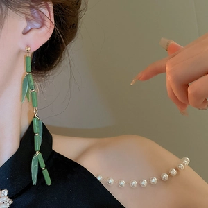 Bamboo style resin drop earrings with green leaves for women in oriental aesthetic