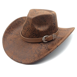Cappello da cowboy vintage in pelle scamosciata con stampa serpente e cinturino in cuoio