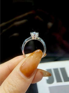 Moissanit Ring 2 Karat D Farbe Verlobungsring klassische sechs Krappen Silber Schmuck Detail