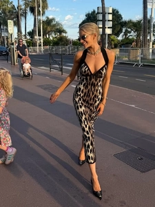 Robe dos nu imprimé léopard sexy avec col en V profond et coupe ajustée pour l'été