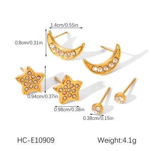 Detailed size and weight chart for gold star and moon stud earring set with dimensions