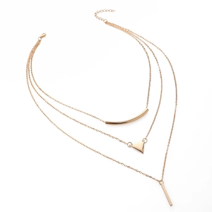 Collier doré à trois couches avec pendentifs géométriques arc, triangle et barre