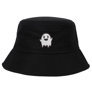 Bob classique en coton noir avec une broderie fantôme blanche minimaliste sur le devant