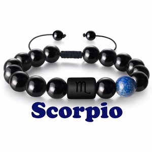 Détail du bracelet zodiaque Scorpion ajustable avec pierre d'agate naturelle et gravure
