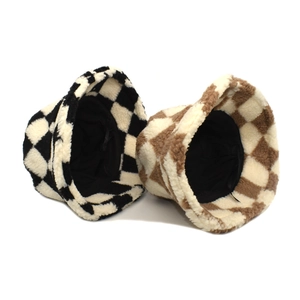 Winter faux lamb wool checkered bucket hats in black-white and brown-white patterns