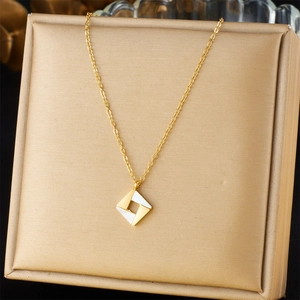Collier En Acier Inoxydable Plaque Or Pendentif Géométrique Carré Bicolore Creux Bijoux De Mode Pour Femmes