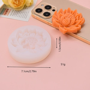 Moule en silicone fleur de lotus pour bougies artisanales avec motif de relief précis