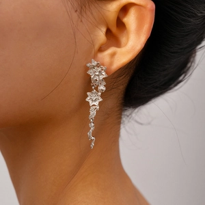 Elegant silver metallic pleated flower tassel earrings with rhinestone accents for women