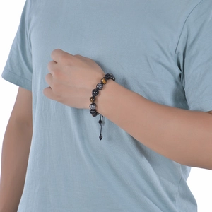 Detail eines verstellbaren Armbands mit 10mm Tigerauge, Obsidian und Hämatit Perlen