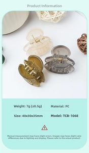 Detail view of mini matte PC hair claw clips showing dimensions 40x30x35mm and material