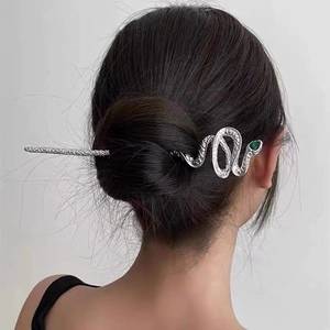 Vintage Snake Hair Stick Alloy Metal Hairpin With Green Gemstone Eyes Retro Chinese Style Hair Accessories For Women