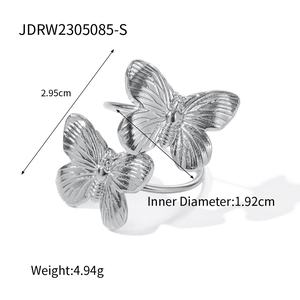 Silver butterfly ring dimensions showing 2.95cm total size and 1.92cm inner diameter