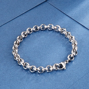 Bracelet en acier inoxydable 304 avec maillons ronds texturés et fermoir mousqueton