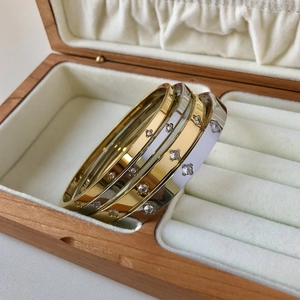 Elegant 4mm/6mm stainless steel gold and silver bangles with sparkling zircon stones
