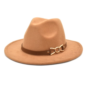 Close-up of camel fedora hat featuring a stylish matte band with a gold metal chain buckle