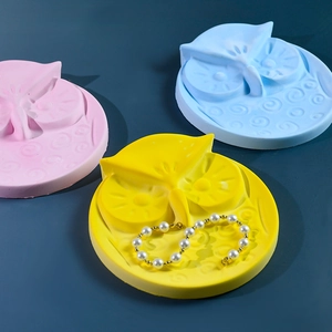 Trois plateaux en silicone en forme de hibou rose, jaune et bleu pour ranger bijoux