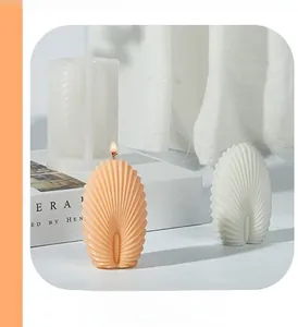 Détail du moule en silicone couronne de phénix et bougies artisanales pour décoration DIY