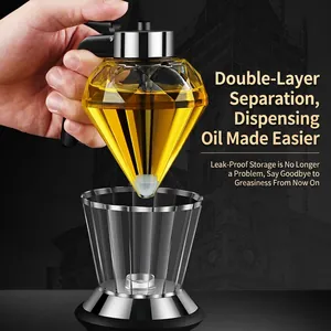 Elegante dosatore per olio in vetro a diamante con coperchio a pressione e base