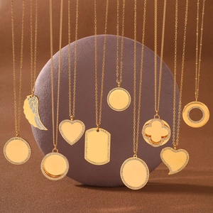 Collier Pendentif en Strass Acier Inoxydable Plaqué Or 18K pour Femmes Bijoux Personnalisés Géométriques Coeur Trèfle