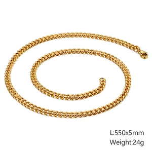 Close-up of golden stainless steel Cuban chain necklace measuring 550x5mm and weighing 24g
