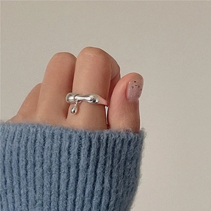 Minimalist S925 sterling silver ring with organic shape and dangling water drop charm