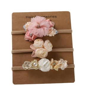 Lot de 3 bandeaux bébé en nylon avec gaze rose et fleurs perlées champagne