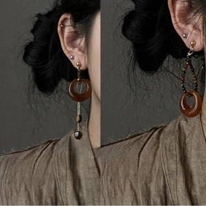 Vintage resin tiger eye stone round asymmetric earrings with silver needles for women