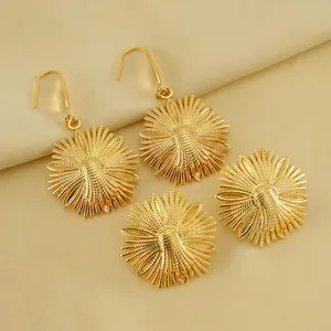 Vintage Flower Bee Earrings 18K Gold Plated Stainless Steel Sunflower Dangle Studs For Women Fashion Jewelry