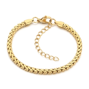 Elegante bracciale a catena in acciaio inossidabile placcato oro 18K con chiusura a moschettone