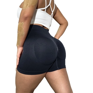 Pantaloncini da yoga neri a vita alta senza cuciture con effetto push-up glutei
