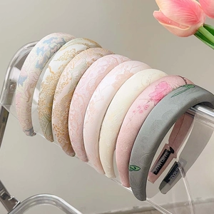 Padded Chinese style headband with retro embroidery and vintage ink painting patterns