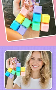 Detailansicht eines mechanischen Tastenkappen-Fidget-Schlüsselanhängers in Macaron-Farben