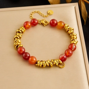 Bracelet En Acier Inoxydable Plaqué Or Pour Femmes Avec Perles D'Agate Rouge Et Anneaux Circulaires Géométriques Ajustable