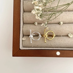 Polished 925 sterling silver geometric T-bar rings in gold and silver finishes