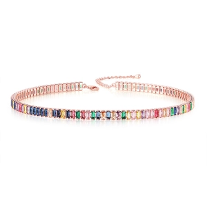 Collier tennis arc-en-ciel avec pierres de zircon et base en or rose détaillée