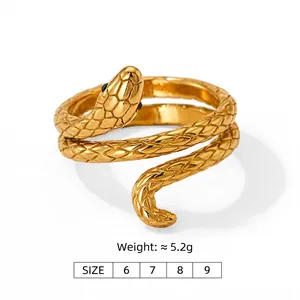 Bague serpent dorée au design enveloppant minimaliste avec texture d'écailles en acier inoxydable
