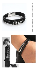 Detail eines zweireihigen geflochtenen Lederarmbands für Herren mit Magnetverschluss