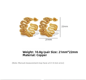 Detail view showing textured golden wavy C-shape earrings with size and weight specs