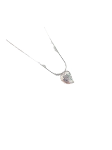 925 silver necklace with textured shell-inspired heart pendant on thin snake chain