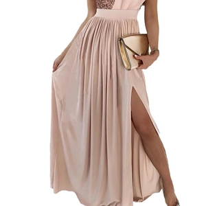Elegantes ärmelloses Champagner-Paillettenkleid mit hohem Schlitz aus Chiffon