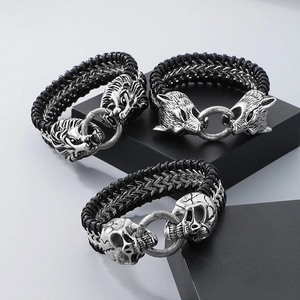 Herren Punk Lederarmbänder geflochten mit Wolf-, Löwe- und Totenkopf-Metallanhängern