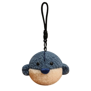 Porte-clés poisson-globe en peluche bleue avec texture douce et cordon noir