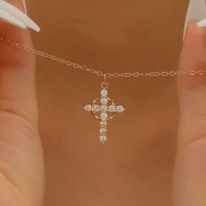 Fashion Crown Cross Pendant Necklace For Women Copper Zirconia Inlaid Gold Silver Rose Gold Plated Necklaces Jewelry Gift