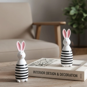 Set di conigli decorativi in legno con strisce in stile minimalista europeo